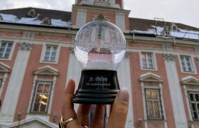 Snow Globe with the City Hall , © St. Pölten Tourismus